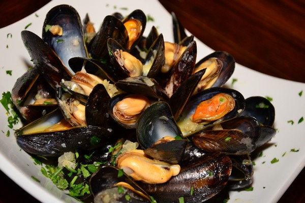 Moules Frites Night at Starlight 